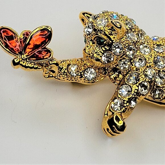 CHASING Butterfly Crystal Studded Cat Brooch Pin - Picture 2 of 6